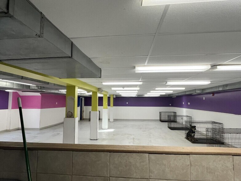 More Photos Of 2220 Laskin Rd, Virginia Beach Freestanding For Sale