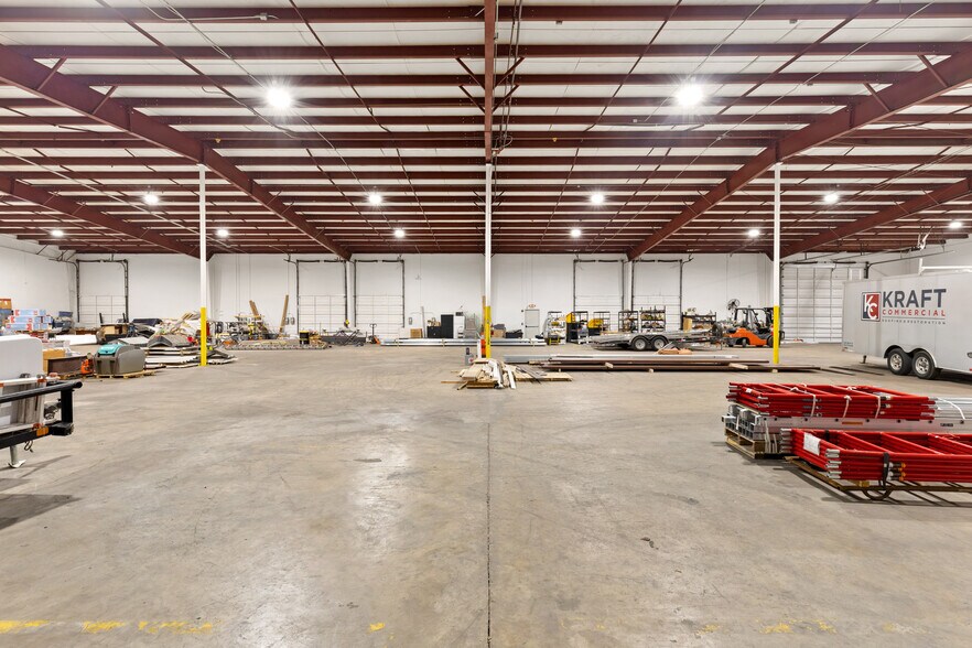 More Photos Of 812-814 Blue Mound Rd, Saginaw Warehouse For Lease