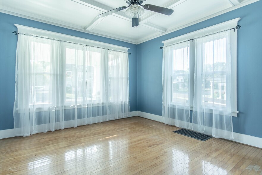 More Photos Of 1104 Washington St, Watertown Office For Sale