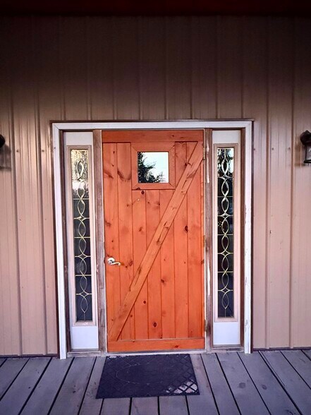 More Photos Of 401 N Busch Ave, Mountain Grove Office For Sale