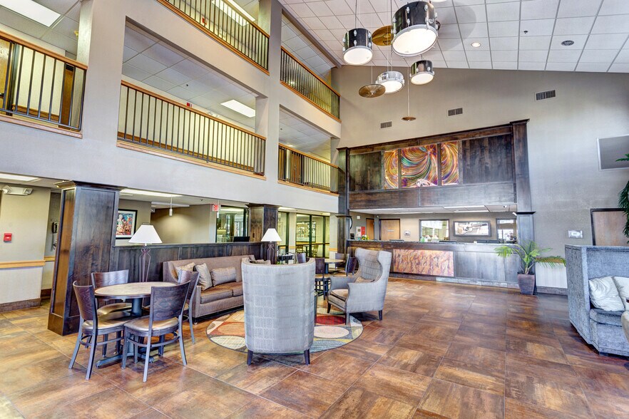 More Photos Of 3257 Shepherd of the Hills Expy, Branson Hotel For Sale