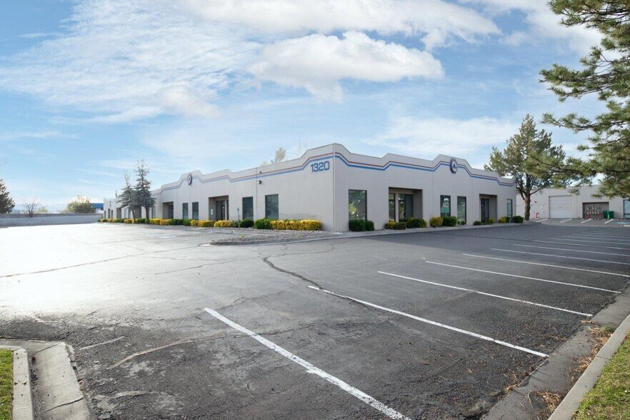 More Photos Of 1350 Freeport Blvd, Sparks Warehouse For Lease