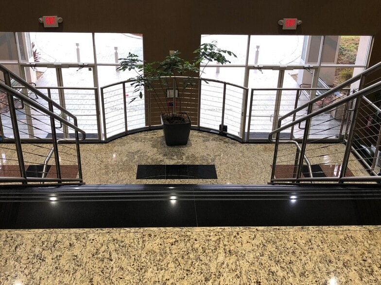 More Photos Of 6000 Turkey Lake Rd, Orlando Medical For Lease