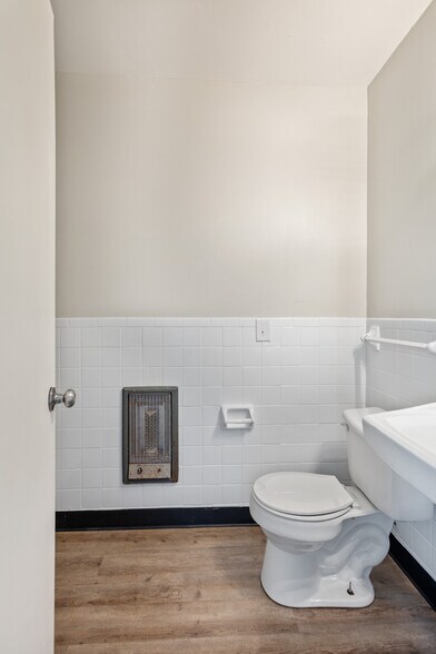 More Photos Of 5700 Leslie Ave, Nashville Apartments For Sale