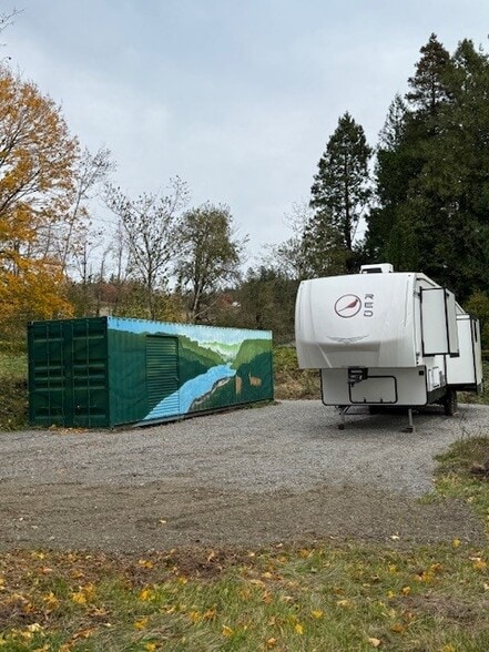 More Photos Of 31815 E Historic Columbia RI Hwy, Troutdale Convenience Store For Sale