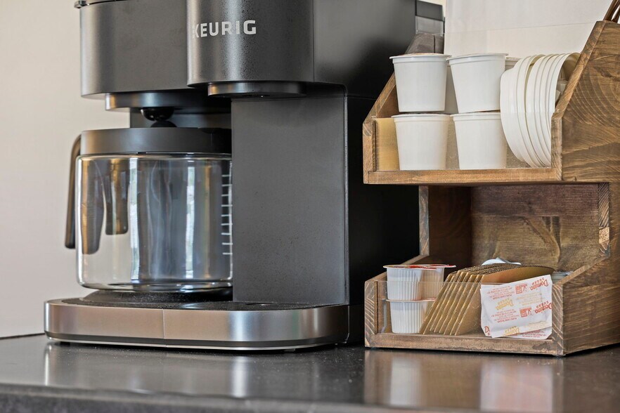 More Photos Of 100 S Railroad Ave, Damascus Apartments For Sale