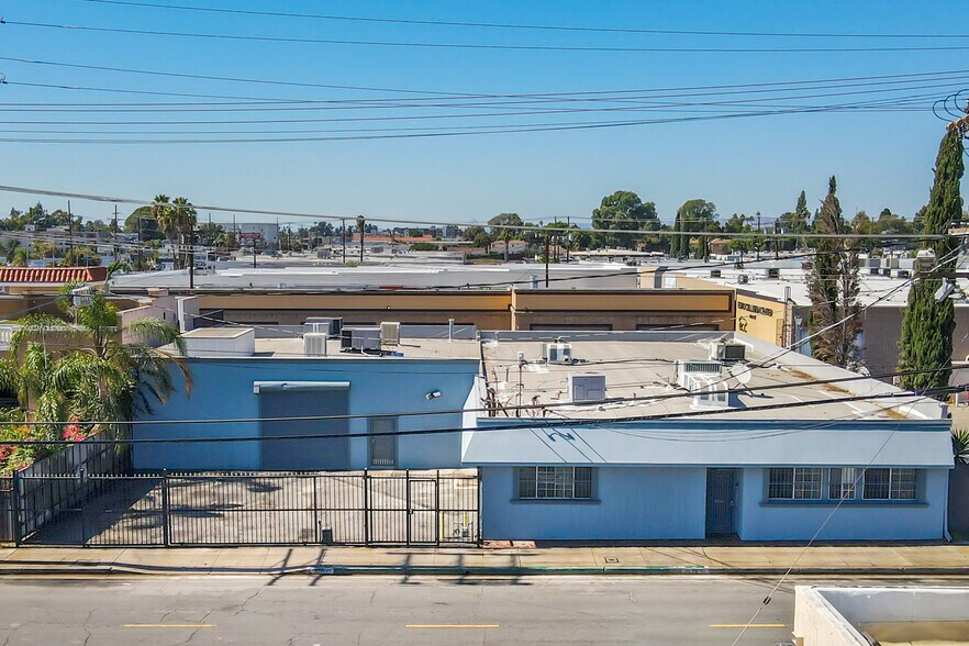 Primary Photo Of 7225 Fulton Ave, North Hollywood Warehouse For Lease
