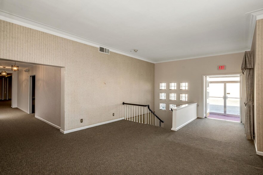More Photos Of 5401 Schaefer Rd, Dearborn Storefront Retail Office For Lease
