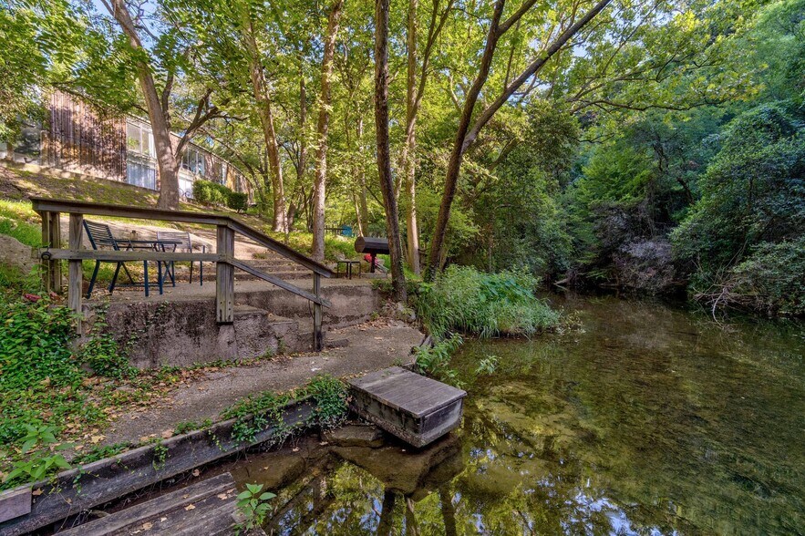 More Photos Of 1801 Westlake Dr, West Lake Hills Land For Sale