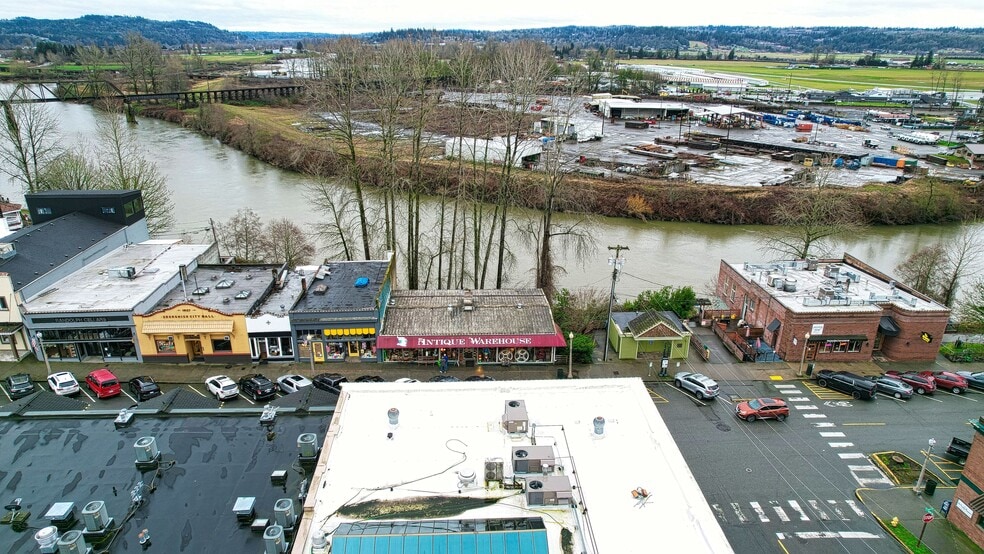 More Photos Of 1024 1st St, Snohomish Storefront Retail Office For Lease