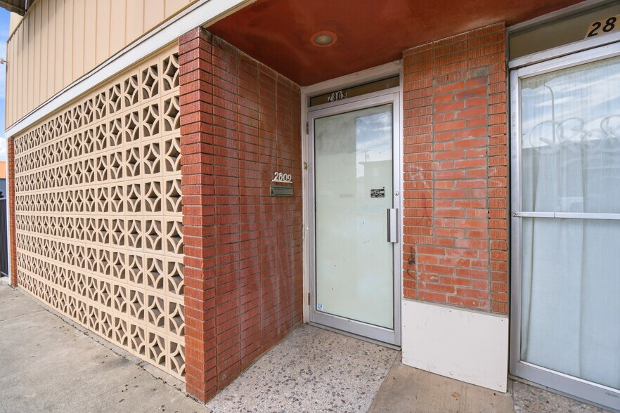 More Photos Of 2809-2815 Macdonald Ave, Richmond Office For Sale