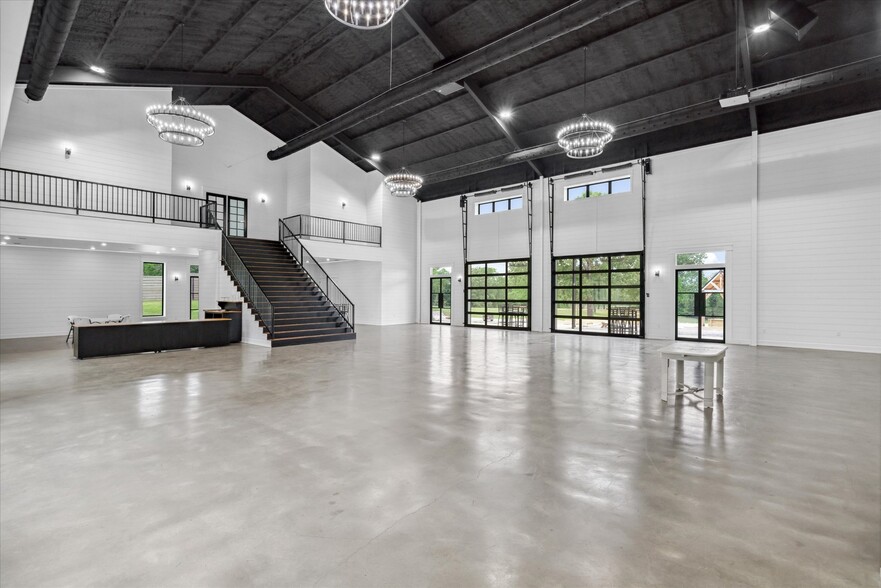 More Photos Of 1972 FM 857, Grand Saline Trailer Camper Park For Sale