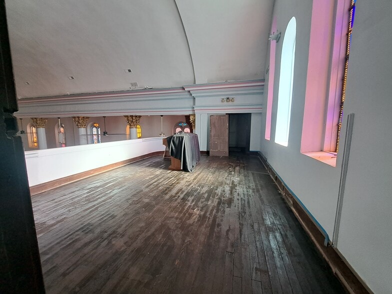 More Photos Of 1935 Sidney St, Saint Louis Religious Facility For Lease
