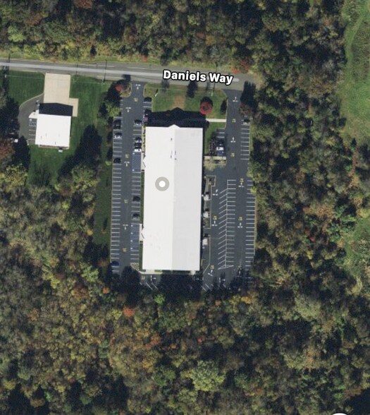 More Photos Of 200 Daniels Way, Freehold Showroom For Lease