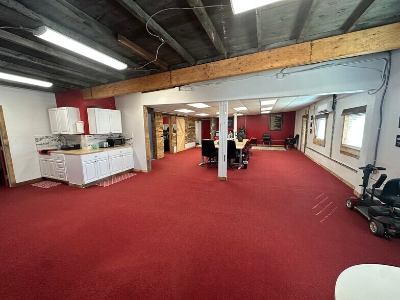 More Photos Of 595 S 2nd Ave, Brighton Office For Lease