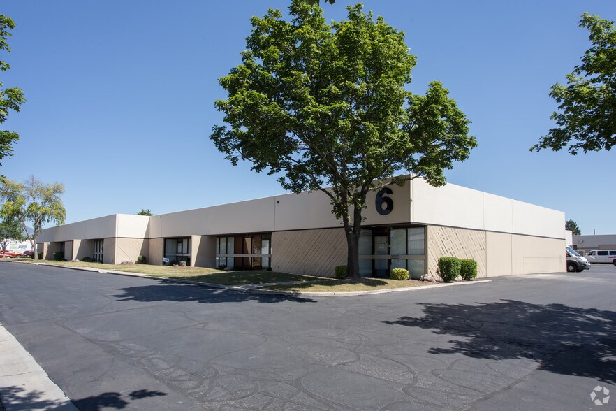 More Photos Of 3636-3658 W 2100 S, Salt Lake City Unknown For Lease
