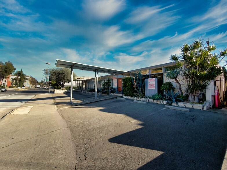 More Photos Of 1126 N Flower St, Santa Ana Medical For Sale