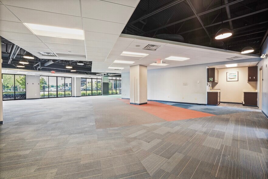 More Photos Of 560 N Cleveland Ave, Westerville Medical For Lease