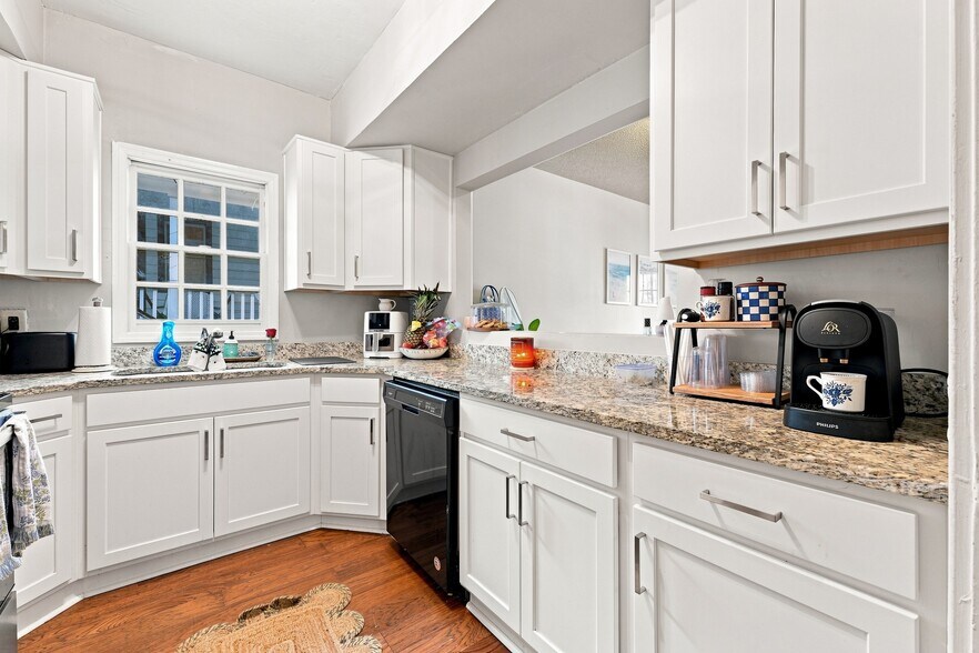 More Photos Of 183 Smith St, Charleston Multifamily For Sale