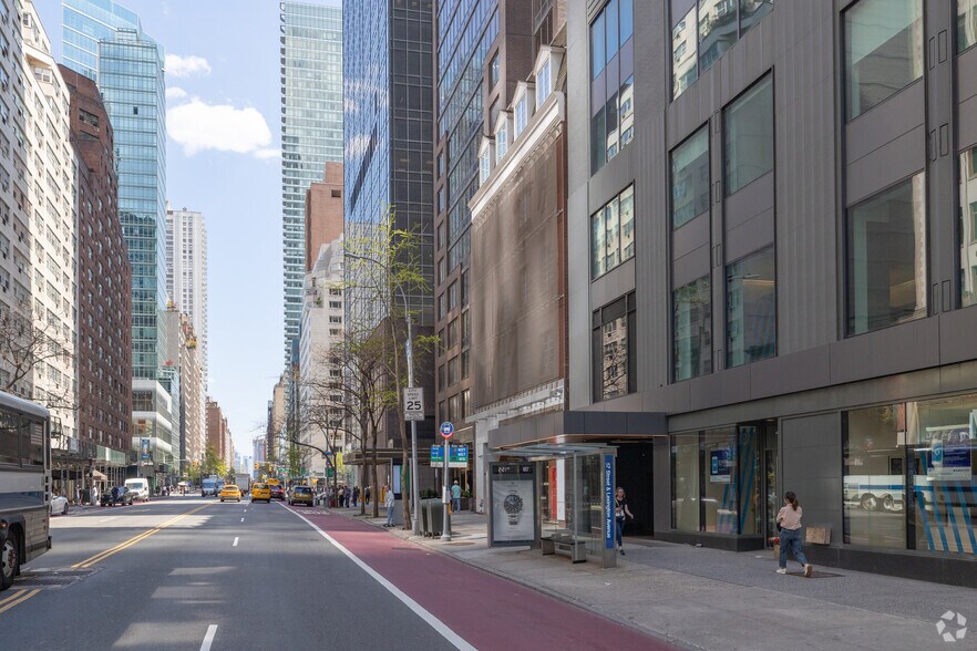 More Photos Of 136 E 57th St, New York Office For Lease