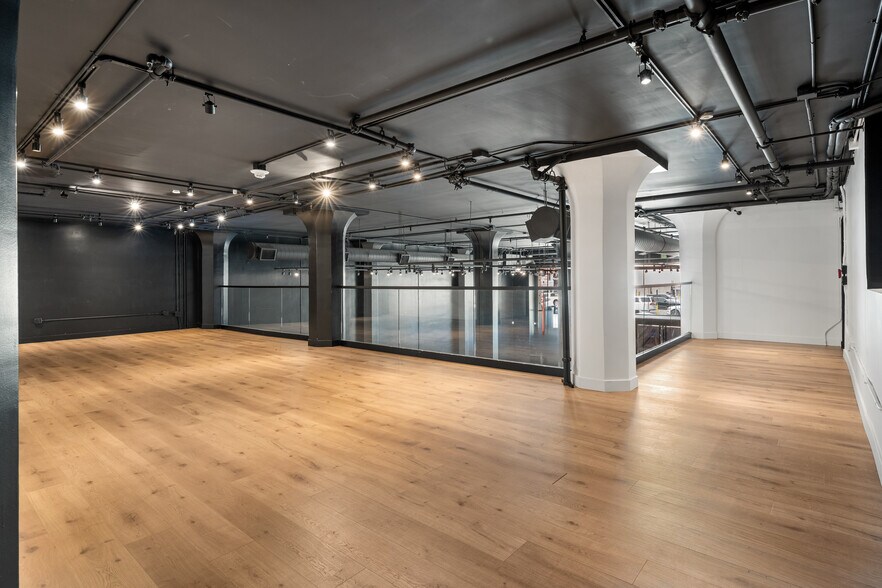 More Photos Of 950 S Broadway, Los Angeles Office For Lease