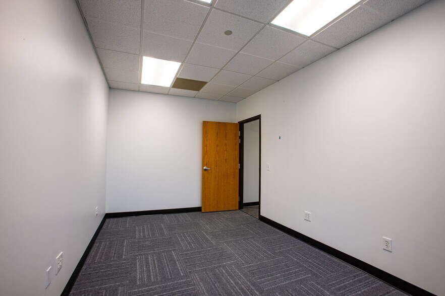 More Photos Of 5610 Ward Rd, Arvada Light Manufacturing For Lease