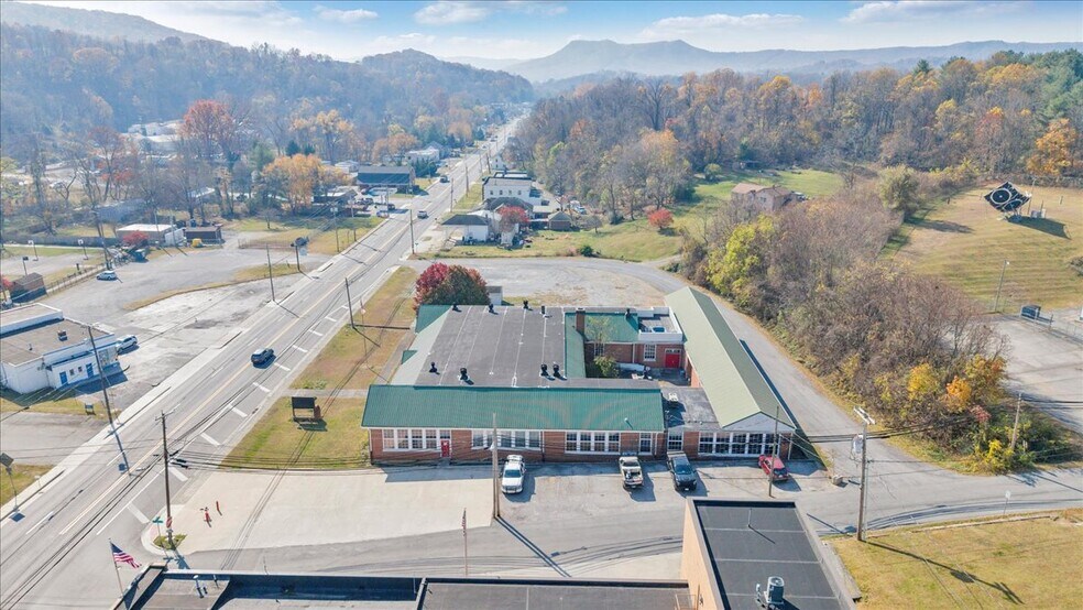More Photos Of 5383 Lee Hwy, Troutville Freestanding For Sale