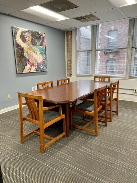 More Photos Of 225-231 E Redwood St, Baltimore Office For Lease