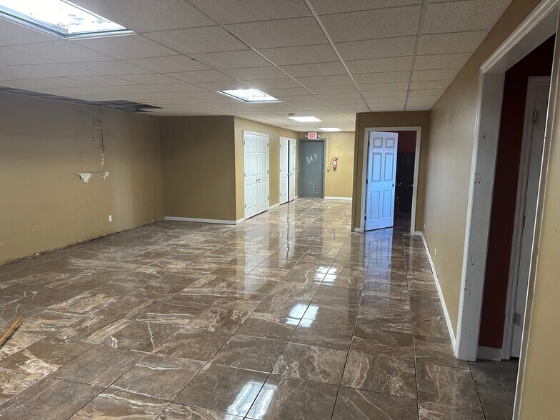 More Photos Of 2211 Windsor St, Chattanooga Service For Sale