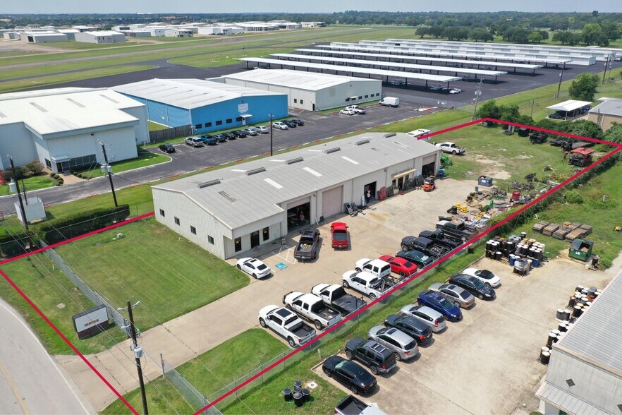 More Photos Of 17380 Groeschke Rd, Houston Warehouse For Sale