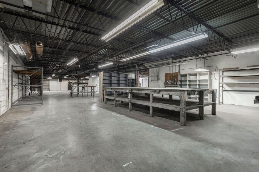 More Photos Of 1311 Bernheim Ln, Louisville Industrial For Sale