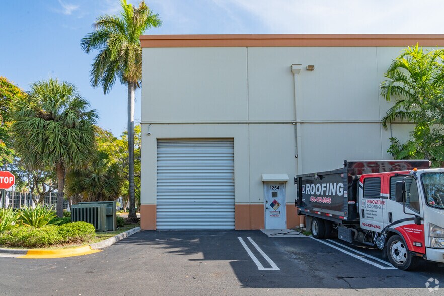 More Photos Of 1214 SW 6th St, Pompano Beach Warehouse For Sale