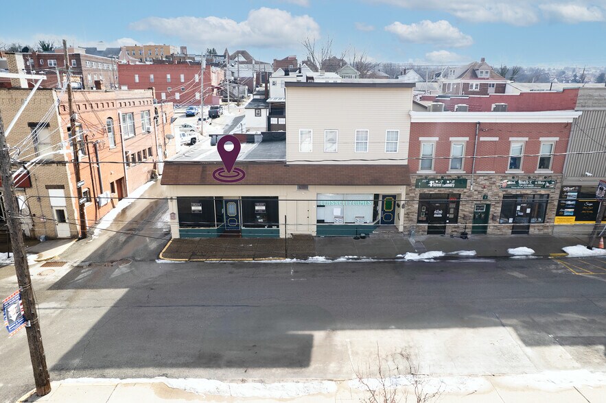 More Photos Of 212 S 4th St, Jeannette General Retail For Lease