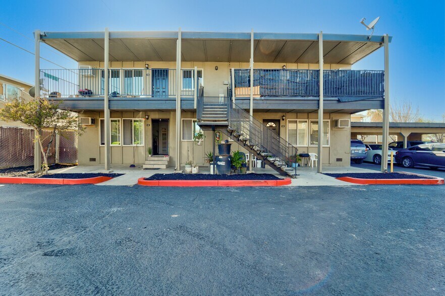 More Photos Of 133 W I St, Los Banos Apartments For Sale