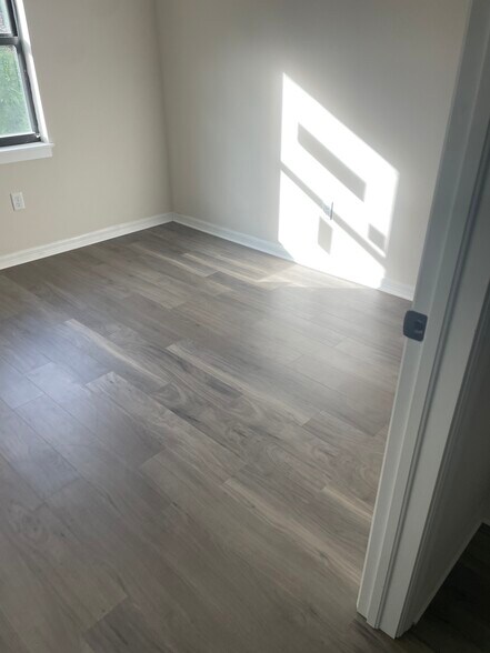 More Photos Of 10043 Beach Verbena Dr, Riverview Office For Lease