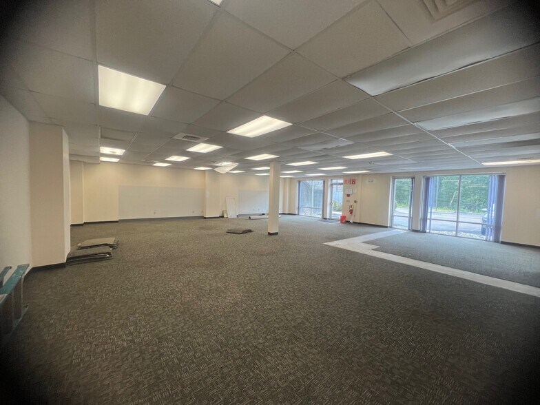 More Photos Of 55-57 Hatchetts Hill Rd, Old Lyme Office For Lease