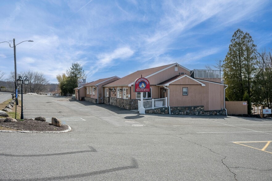 More Photos Of , Brookfield Unknown For Sale