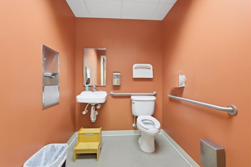 More Photos Of , Jacksonville Office For Sale