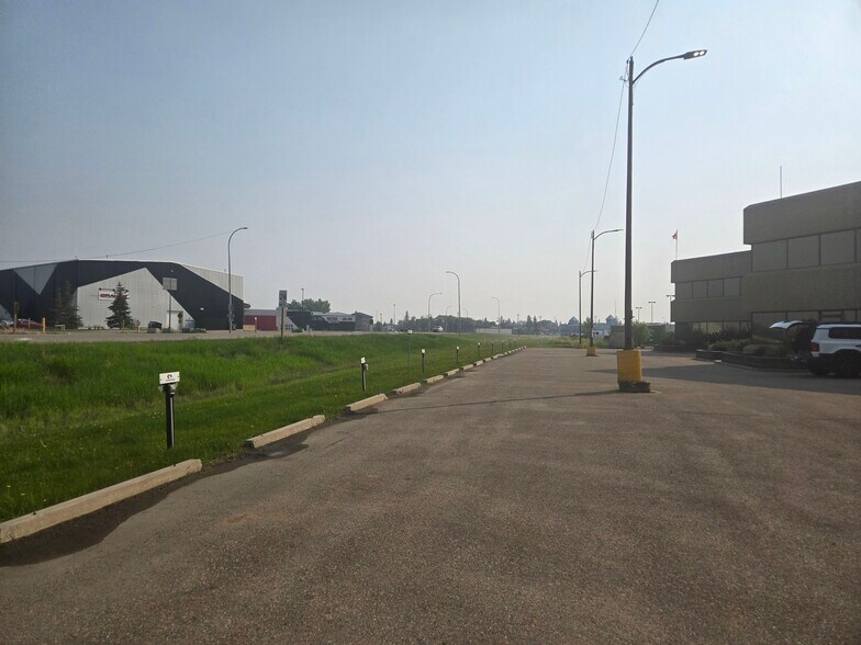 More Photos Of 5201 44 St, Bonnyville Industrial For Sale
