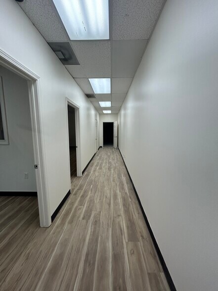 More Photos Of 8600 Westpark Dr, Houston Light Distribution For Lease