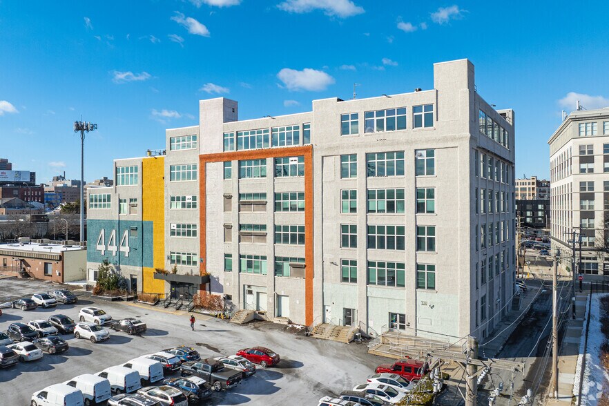 More Photos Of 444 N 3rd St, Philadelphia Office For Lease