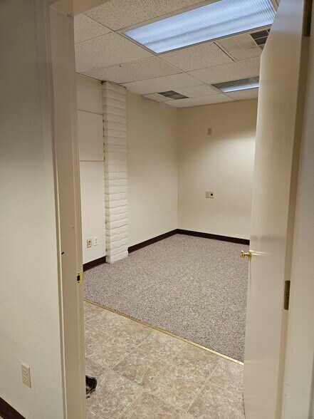 More Photos Of 909 15th St, Modesto Office For Lease