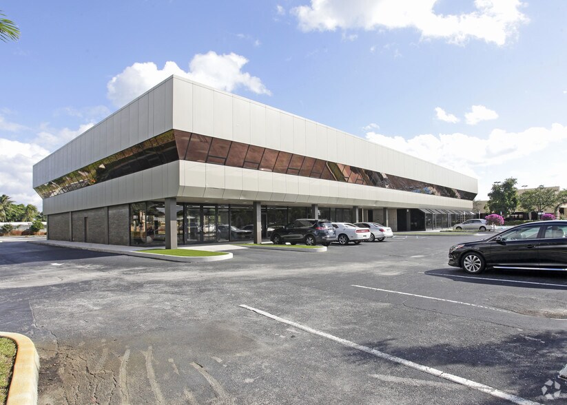 More Photos Of 1100 S Federal Hwy, Deerfield Beach Medical For Lease