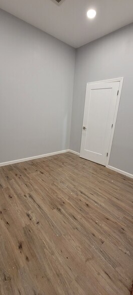 More Photos Of 219 Monticello Ave, Jersey City Storefront For Lease