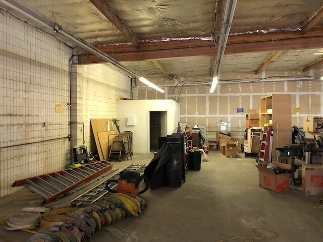 More Photos Of 1120 S Spring St, Klamath Falls Warehouse For Sale