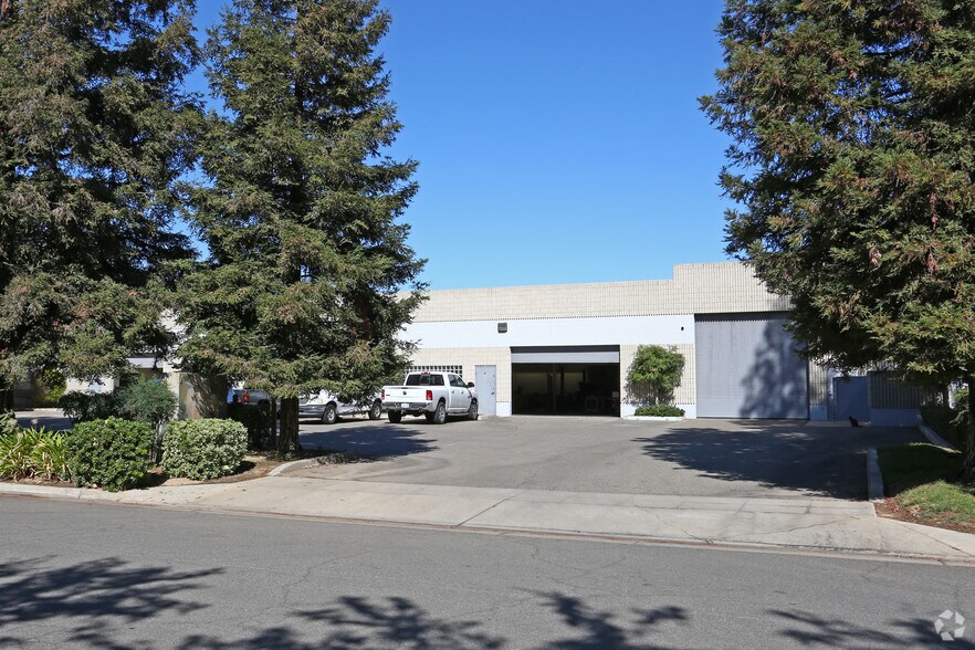 More Photos Of 4124 W Swift Ave, Fresno Unknown For Lease