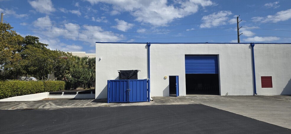 Primary Photo Of 251 N Congress Ave, Delray Beach Warehouse For Lease