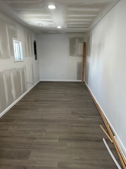 More Photos Of 125 E Washington St, Kearney Storefront Retail Office For Lease