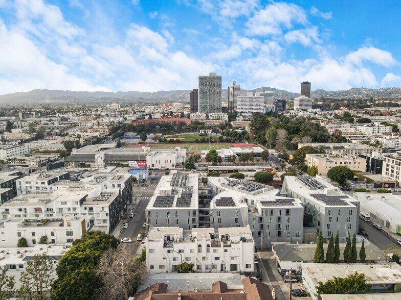 More Photos Of 1524 Granville Ave, Los Angeles Apartments For Sale