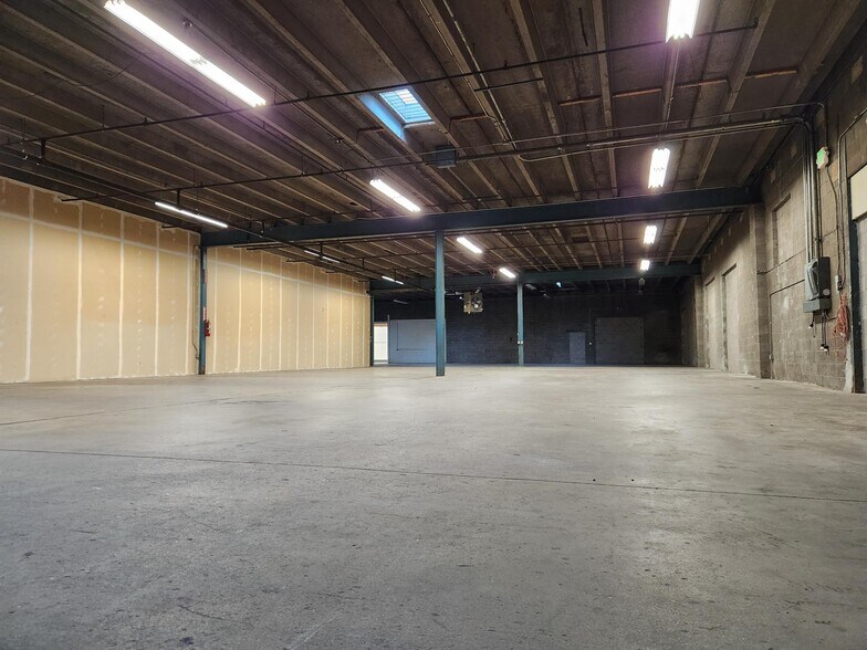 More Photos Of 4400-4460 Lipan St, Denver Manufacturing For Sale